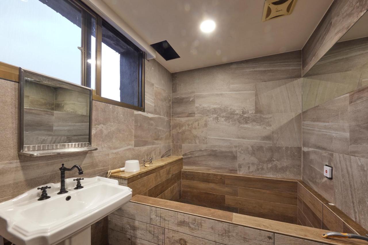 Kyokusui Hotspring Hotel ไทเป ภายนอก รูปภาพ