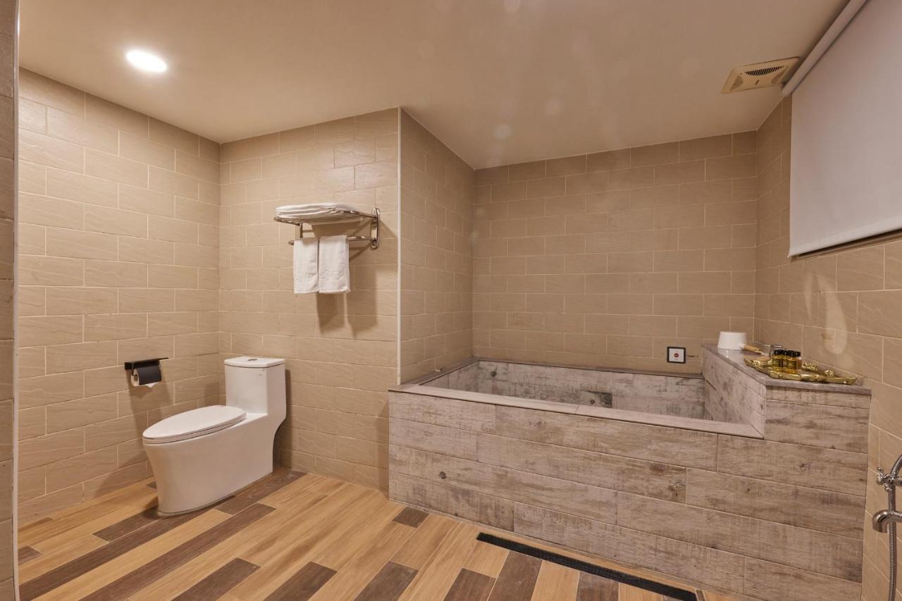 Kyokusui Hotspring Hotel ไทเป ภายนอก รูปภาพ
