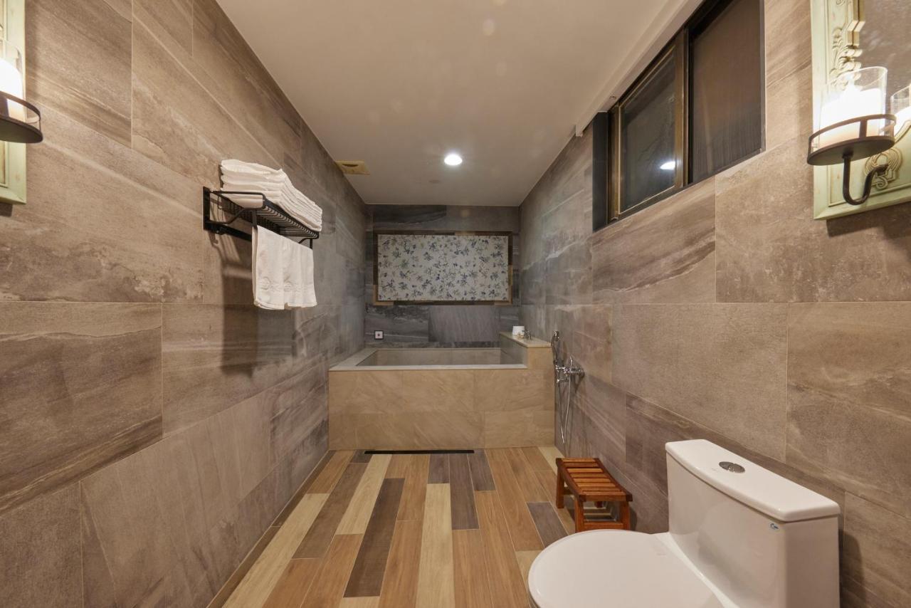 Kyokusui Hotspring Hotel ไทเป ภายนอก รูปภาพ
